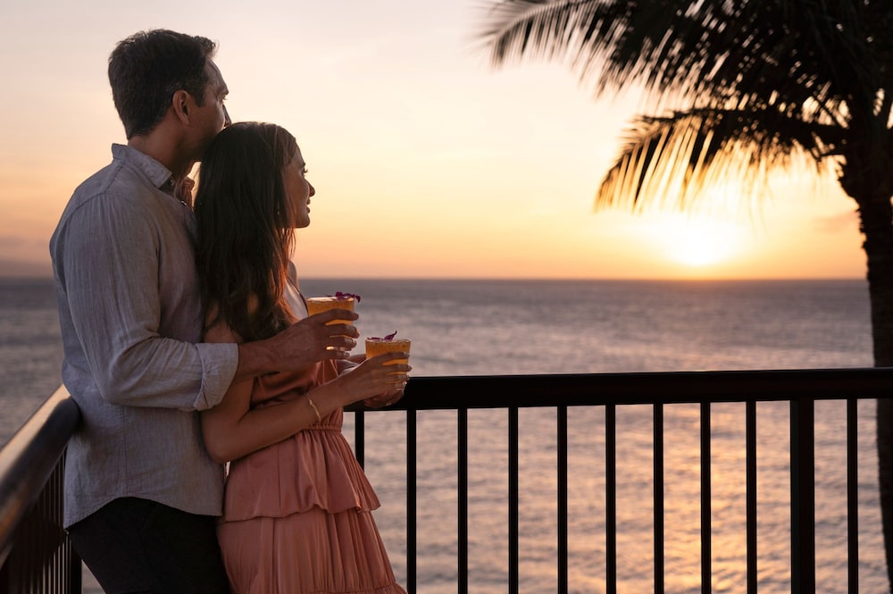 Moana Oceanfront 1 Bedroom Suite King