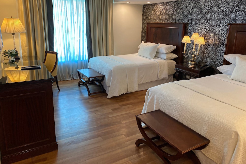 Classic Room, 2 Double Beds, Pool Access