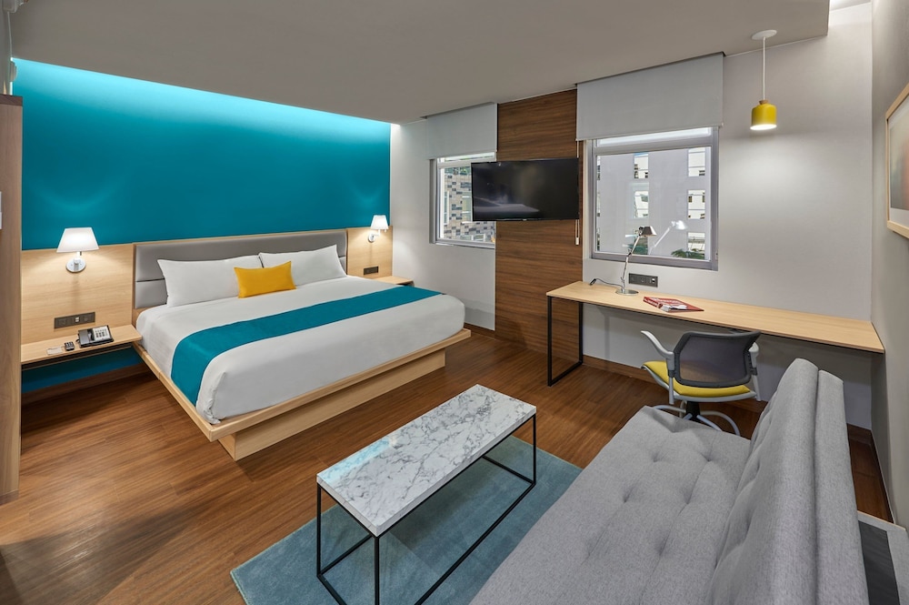 Suite, 1 King Bed With Sofa Bed, Non Smoking photo 2