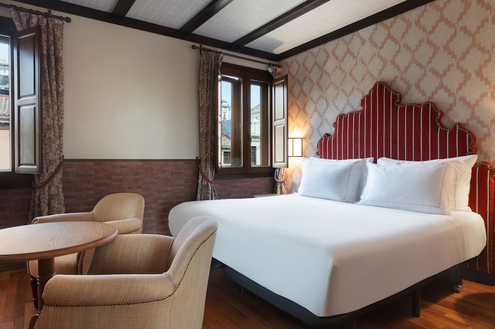 Deluxe Room, 1 King Bed (View)