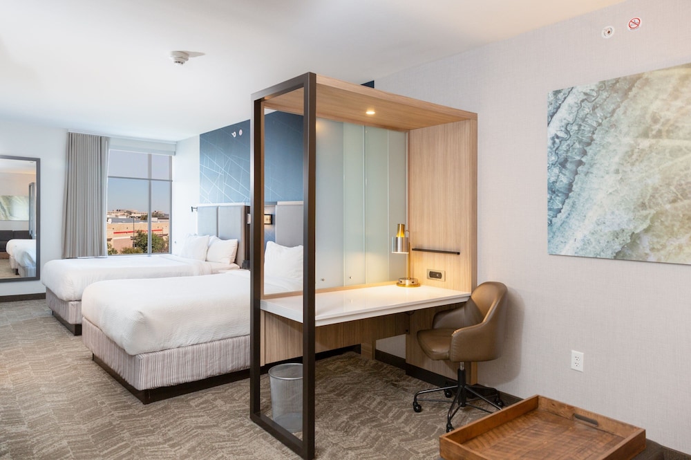 Suite, Multiple Beds