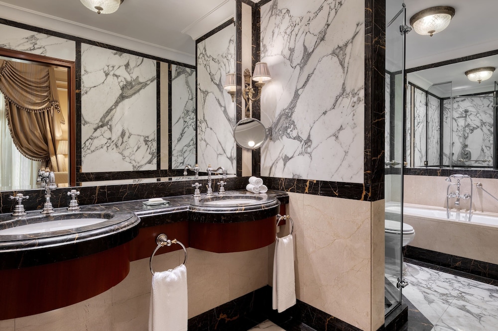 Grand Suite, 1 Bedroom thumbnail 5