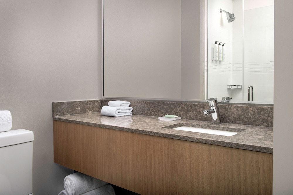 Suite, 2 Queen Beds - Photo 5