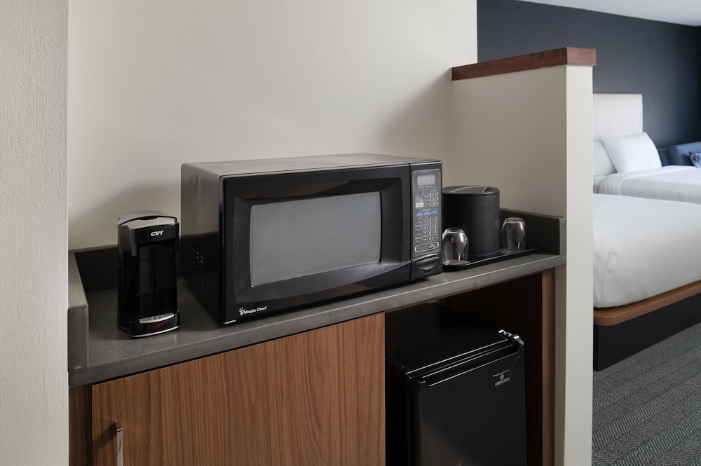 Room, 2 Queen Beds (Hearing Accessible) - Photo 2