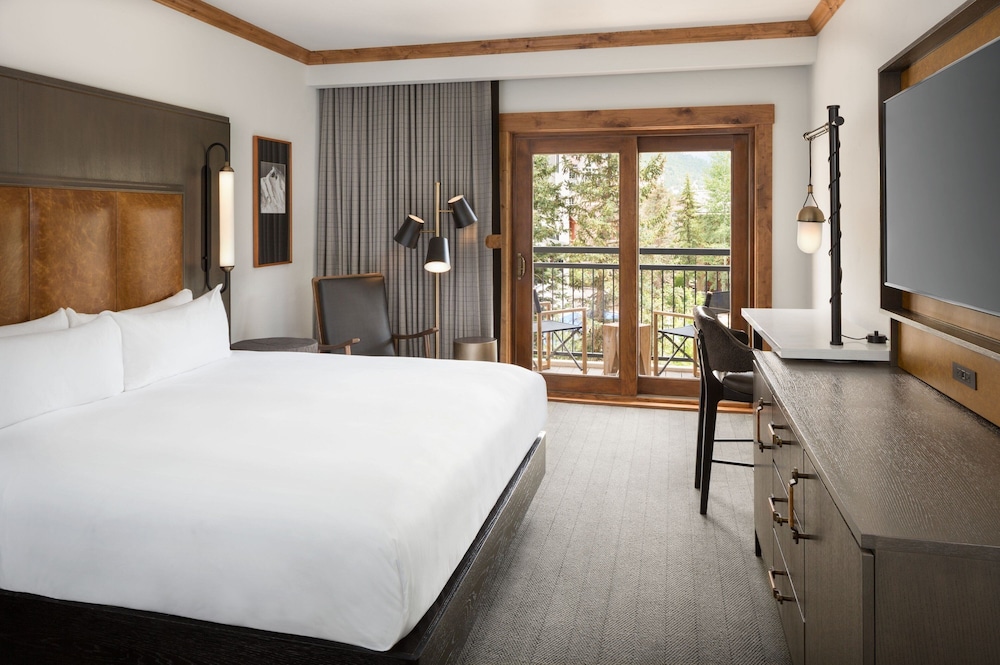 Room, 1 King Bed (Hearing Accessible) - Photo 3