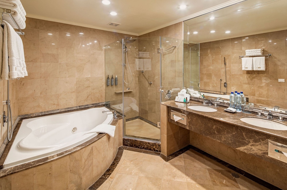 Westin, Junior Suite, 1 Bedroom, Executive Level photo 3