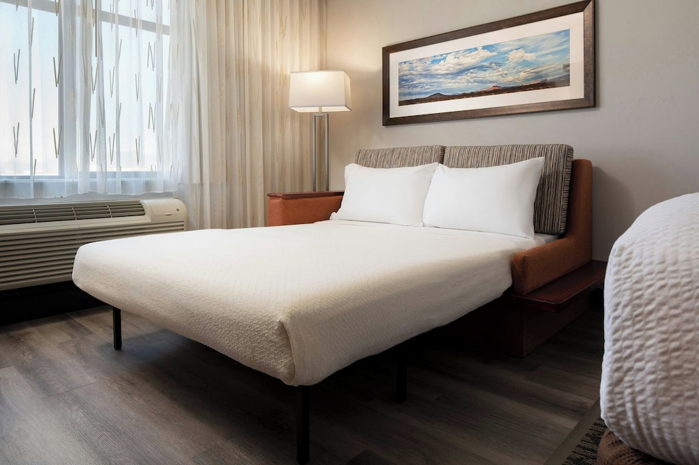 Junior Suite, Multiple Beds - Photo 3