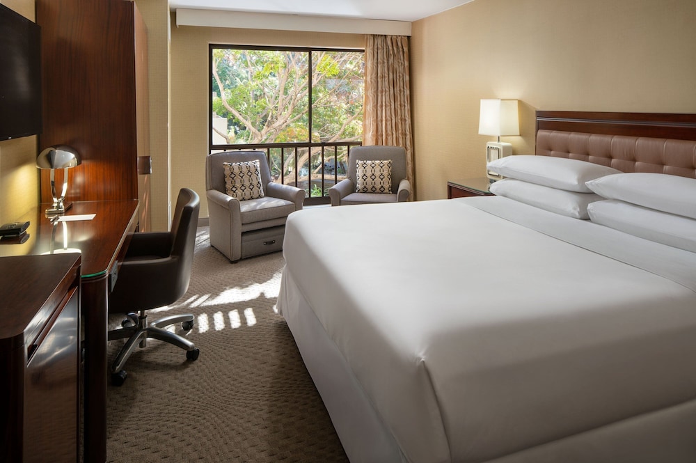 Superior Room, 1 King Bed - Photo 1
