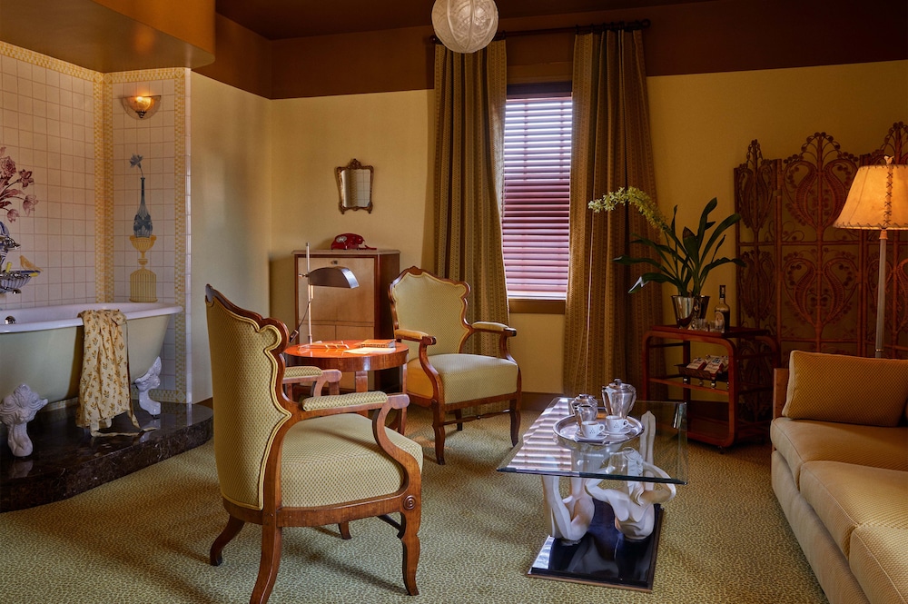 The Tomorrow Suite - Photo 6