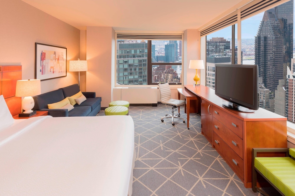Junior Suite, 1 King Bed, Corner