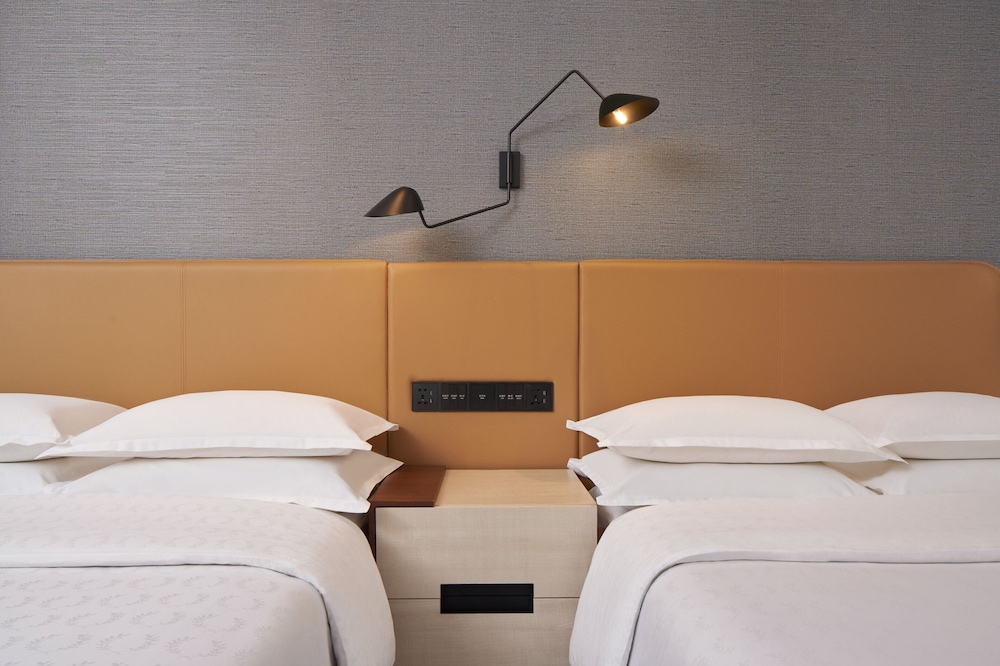 Room, 2 Twin Beds - Photo 2