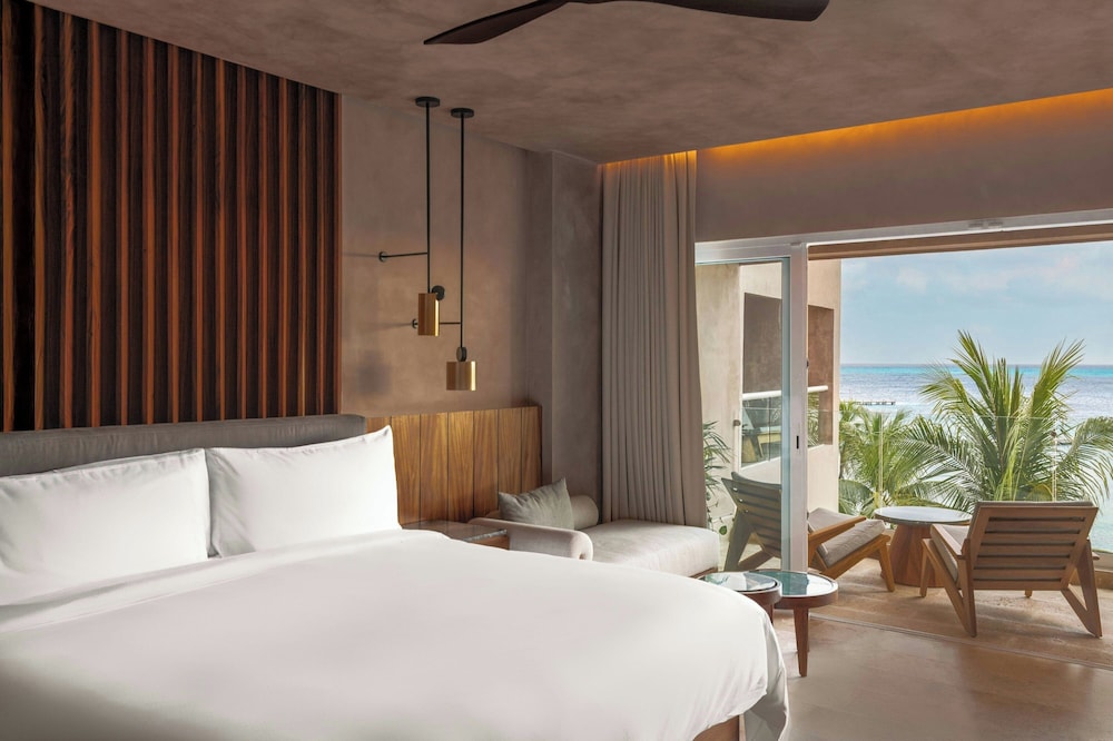Junior Suite, 1 King Bed, Balcony, Ocean View