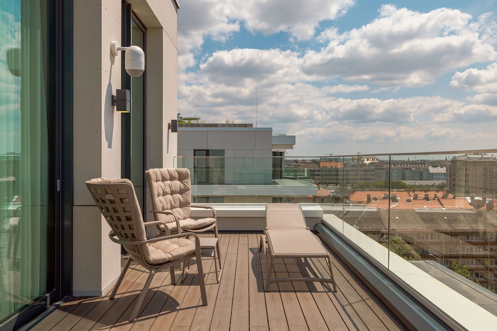 Superior Room, 1 Double Bed, River View (Balcony)