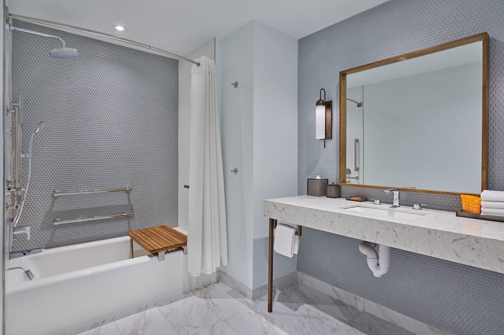 Signature Suite, Multiple Beds