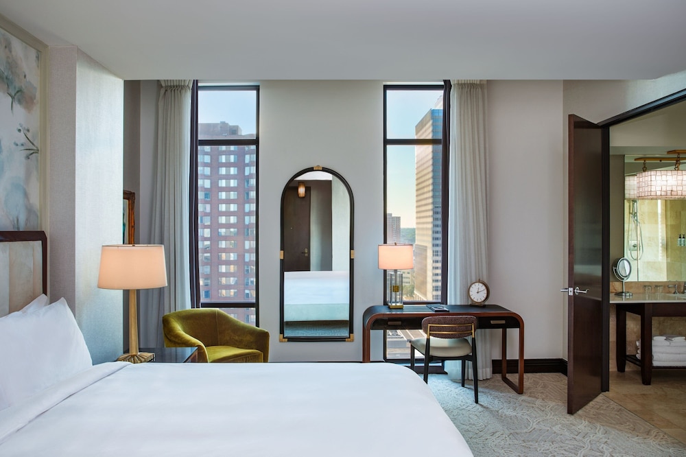 Executive Room, 1 King Bed - Photo 1