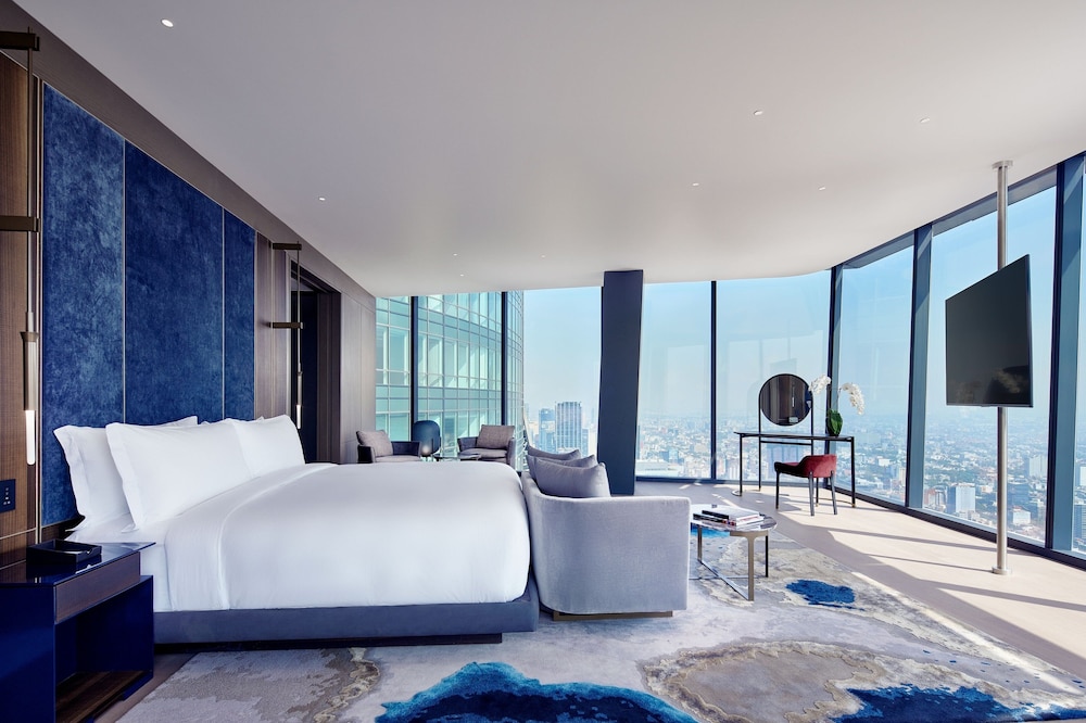 Royal Suite, 1 King Bed, Park View