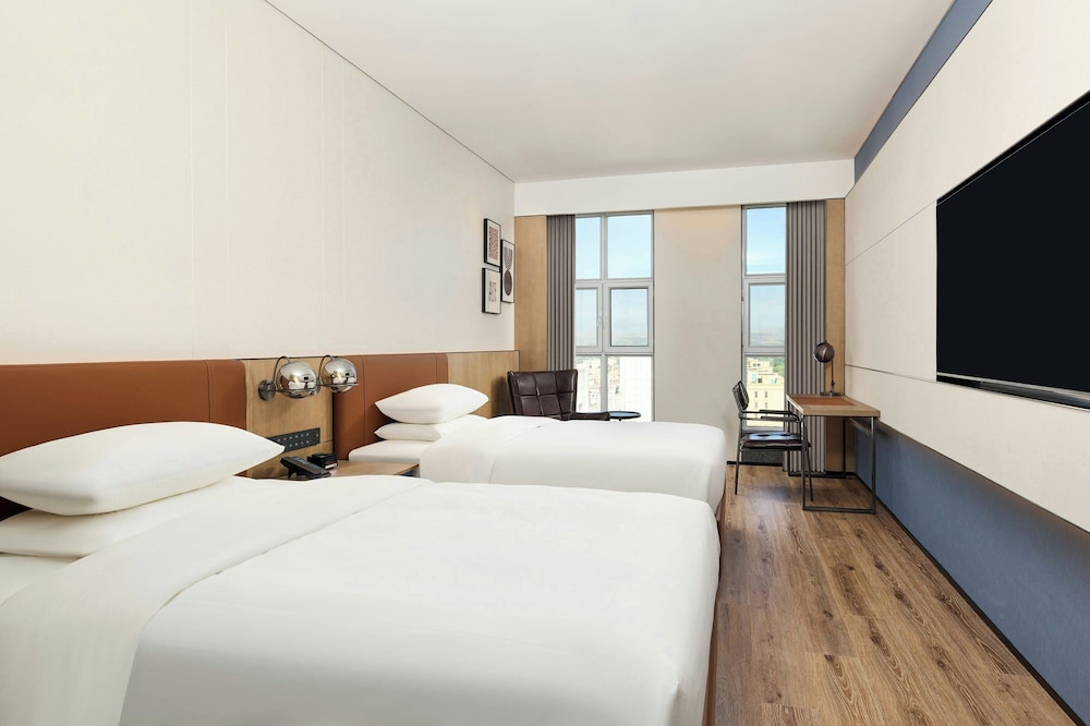 Room, 2 Double Beds, City View