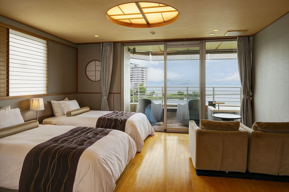 Biwa No Kaze Japanese-Western Style Room with Private Natural Hot Spring Open-Air Bath - Non-Smoking photo 3