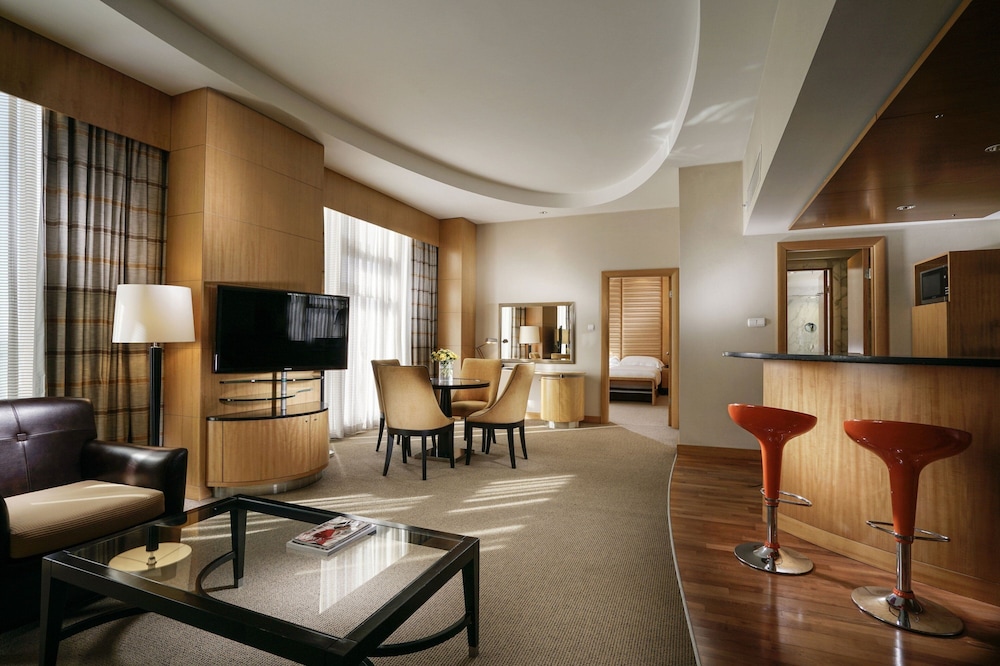 Suite, 2 Bedrooms thumbnail 6