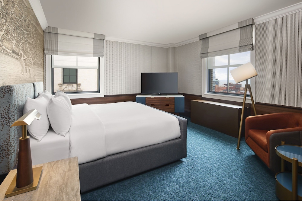Suite, 1 Bedroom - Photo 4