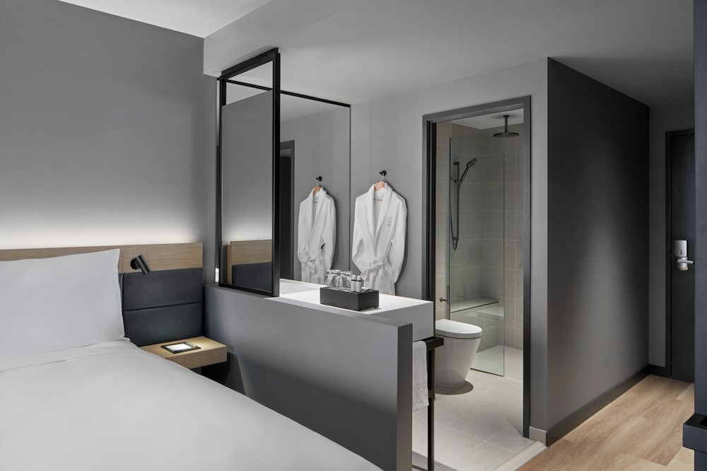 Deluxe Room, 2 Double Beds - Photo 5