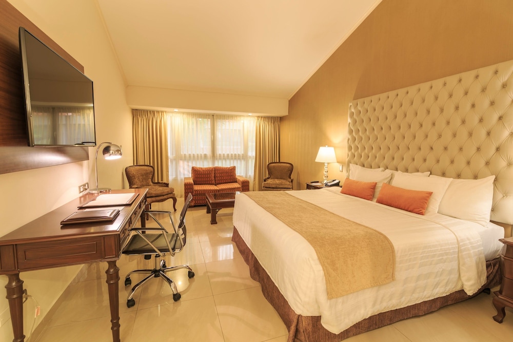 Junior Suite, 1 King Bed