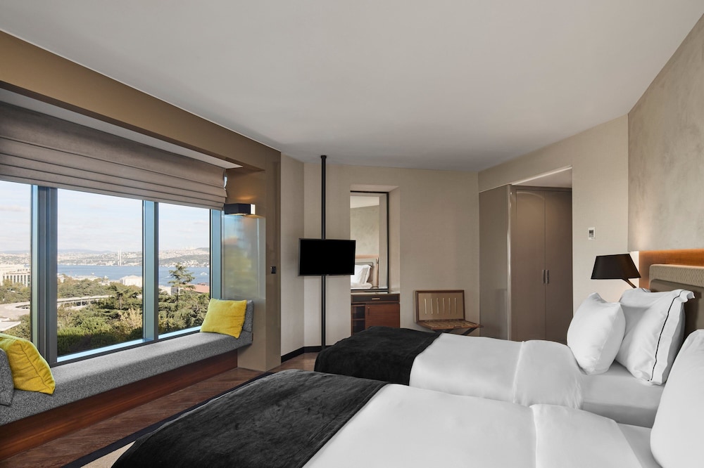 Junior Suite, 2 Twin Beds photo 2