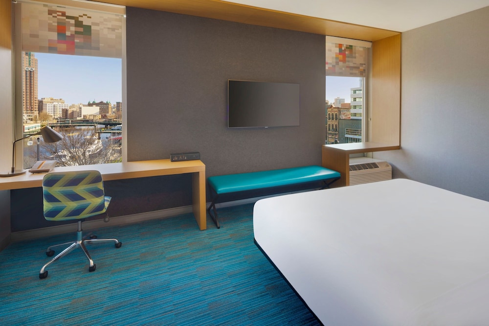 Room, 1 King Bed (Hearing Accessible) - Photo 11
