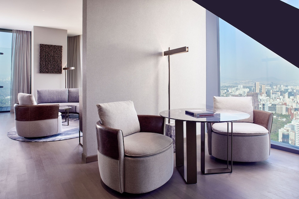 Junior Suite, 2 Queen Beds, Park View (Corner, Terrace)