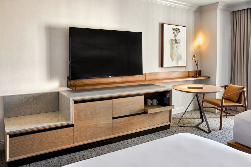 Room, 2 Queen Beds, Mountain View - Photo 3