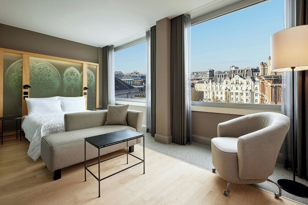 Superior Room, 1 Queen Bed, City View photo 1