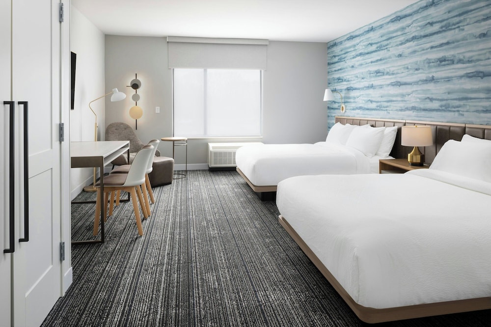 Standard Studio Suite, 2 Queen Beds (Hearing Accessible) - Photo 2