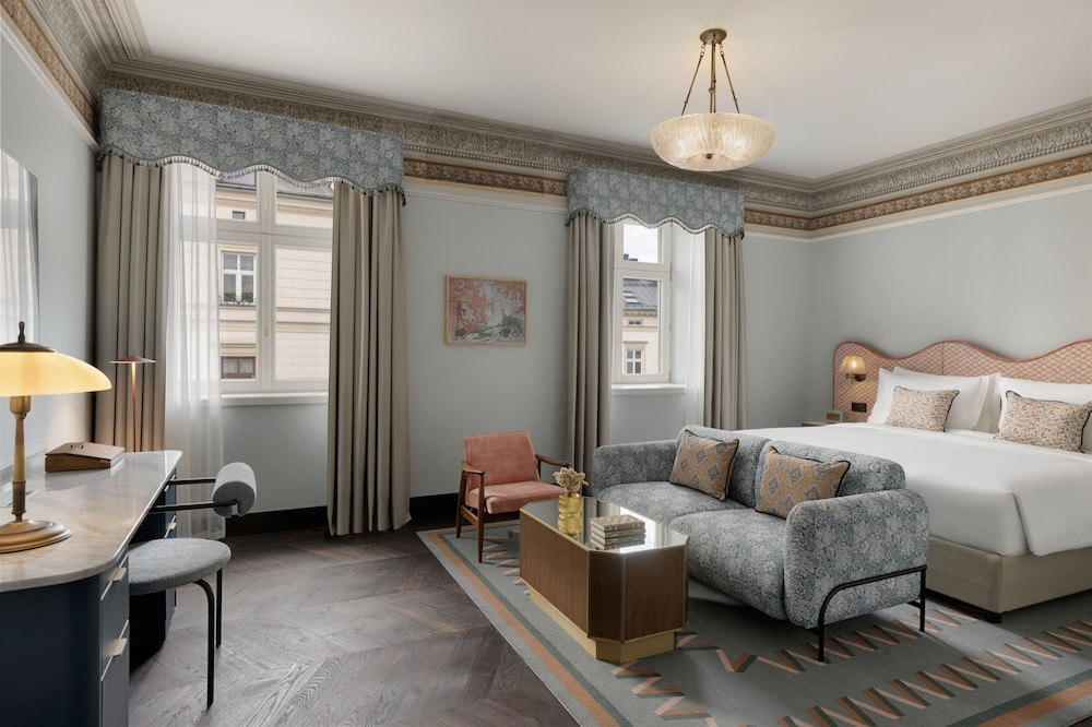 Heritage Junior Suite King - Photo 1