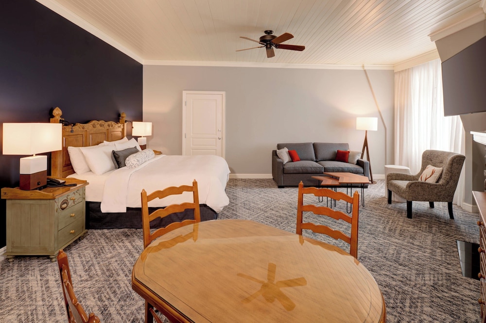 Junior Suite, 2 Bedrooms, Balcony, Lake View - Photo 3