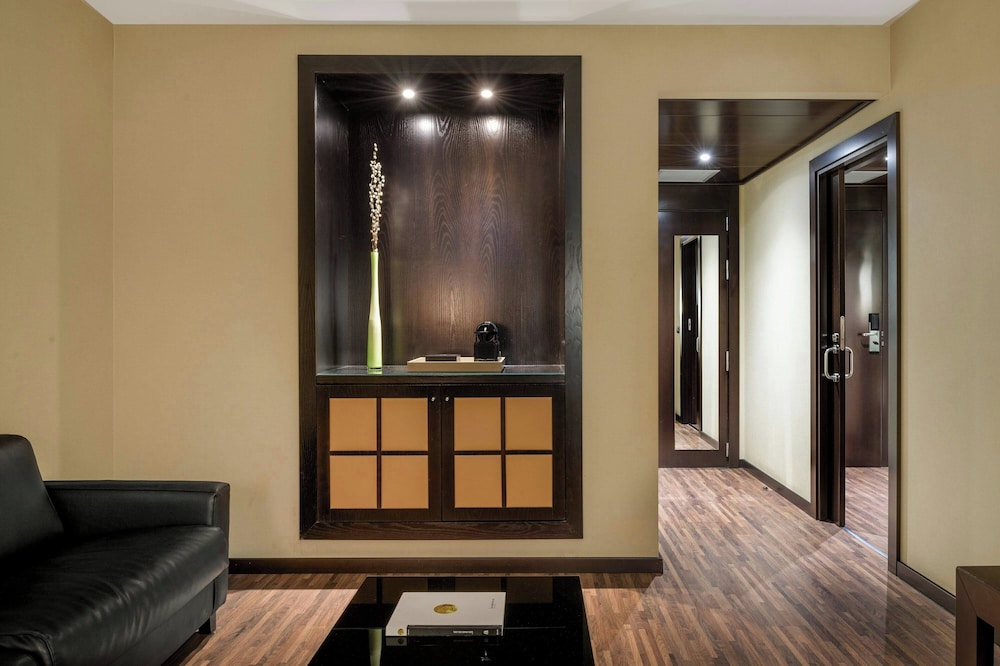 Junior Suite, 1 King Bed