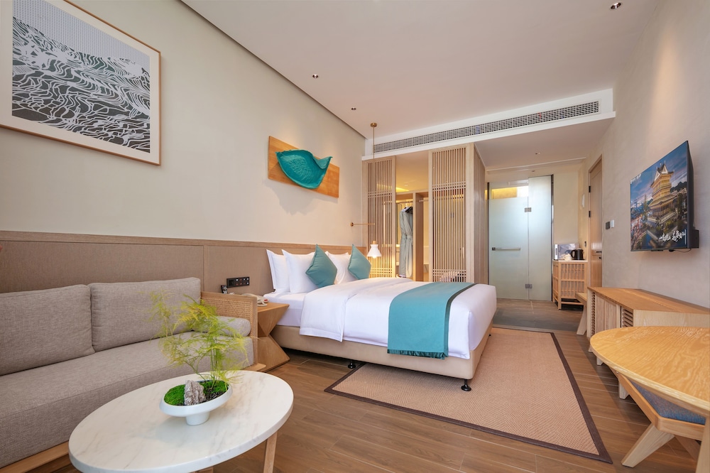 Luxury Suite photo 3