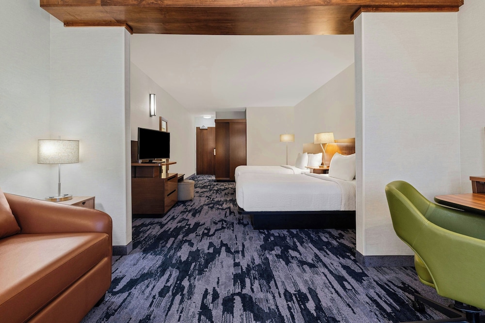 Suite, Multiple Beds