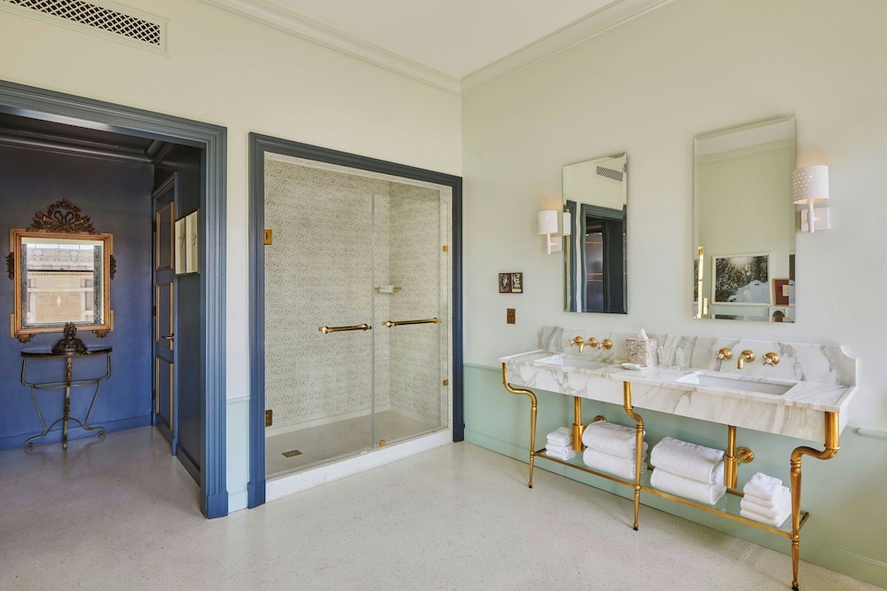 Presidential Suite, 1 Bedroom thumbnail 6