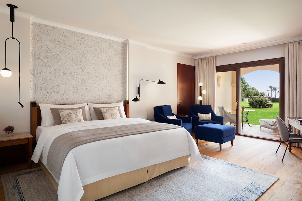 Grand Deluxe Room, 1 King Bed, Sea View