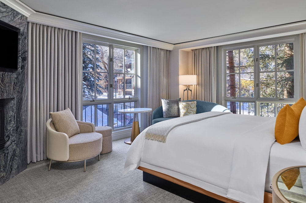 Deluxe Room, 1 King Bed, Fireplace at The St. Regis Aspen Resort in Aspen