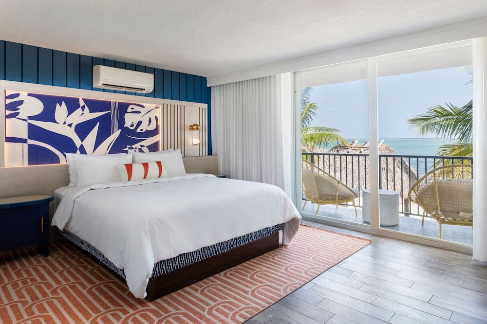 1 Bedroom Suite, 1 King, Cove Oceanview, Sofabed, Balcony - Adults Only At The Cove