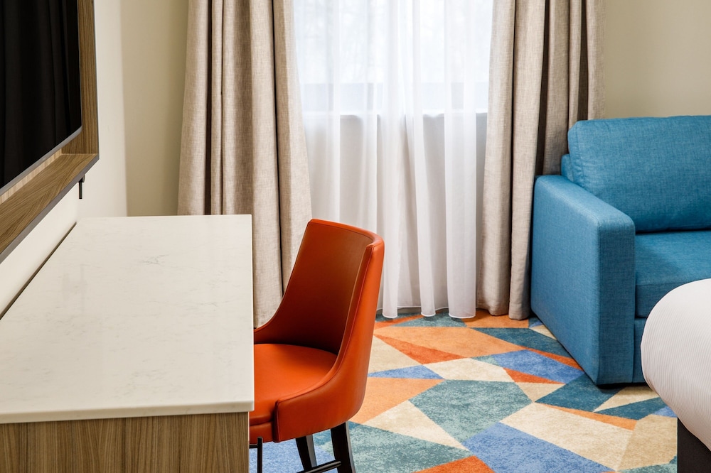 Superior Room, 1 King Bed With Sofa Bed photo 3