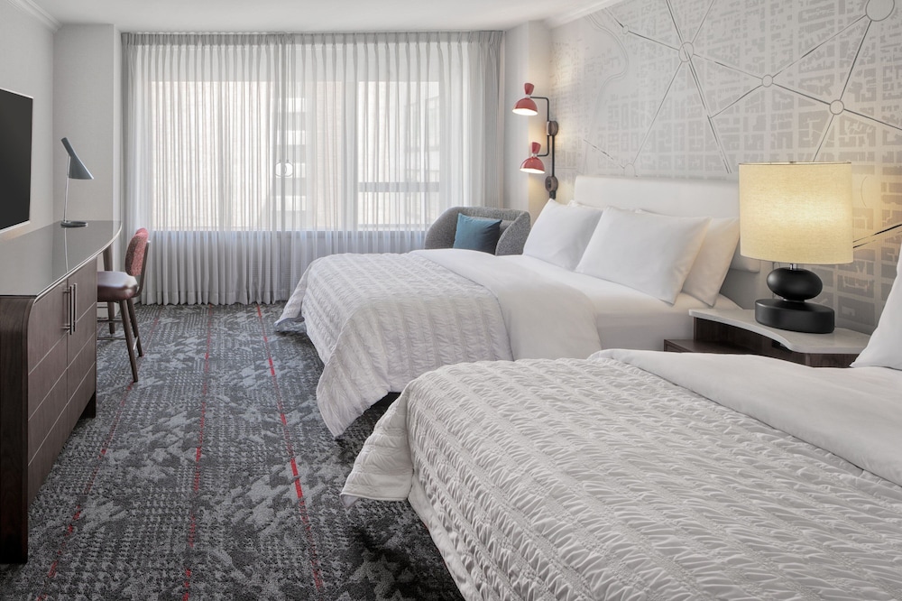 Classic Room, 2 Queen Beds - Photo 2