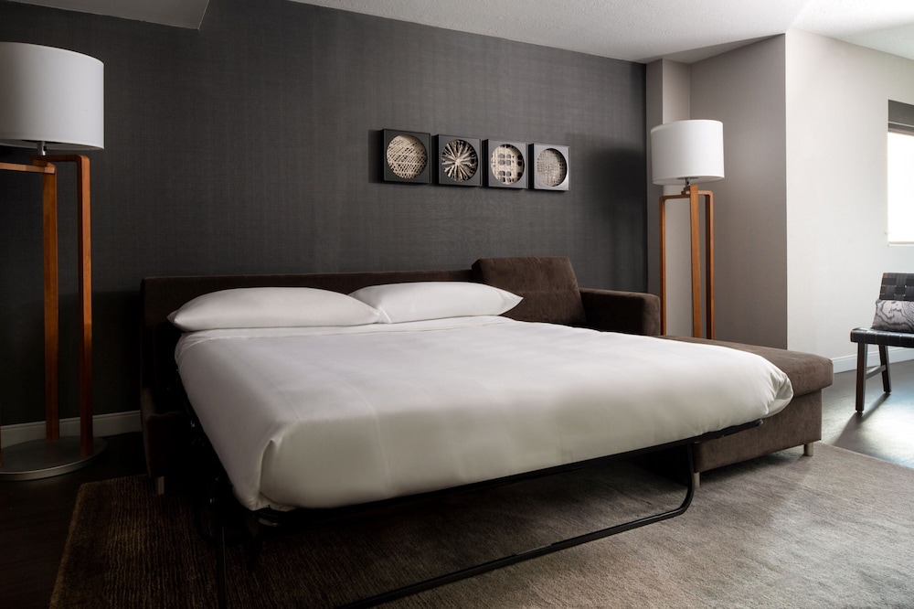 Executive Suite, 2 Queen Beds photo 2