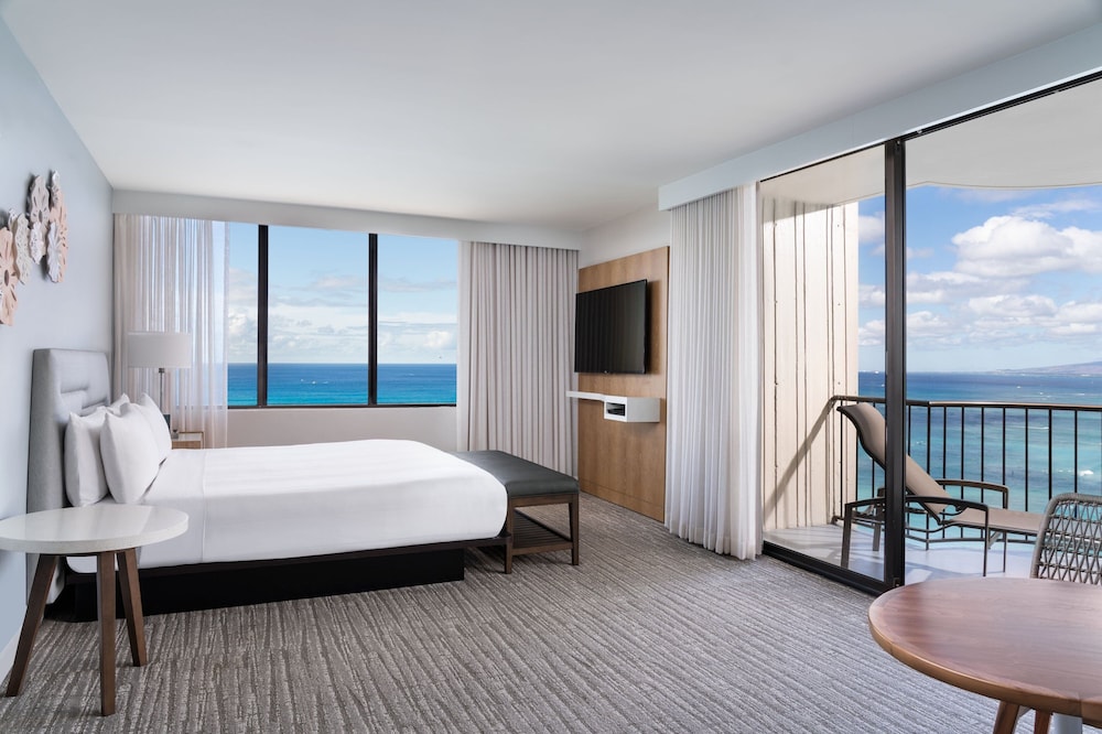 Junior Suite, 1 King Bed With Sofa Bed, Oceanfront