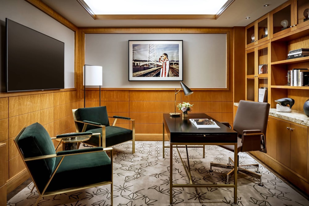 The Ritz-Carlton Presidential Suite thumbnail 5