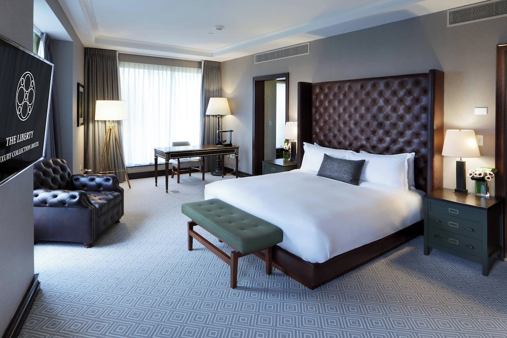 Presidential Suite, 1 Bedroom, City View (Ebersol) photo 3