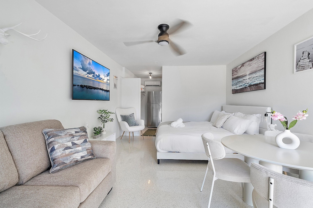 Basic Studio, Patio, Garden View