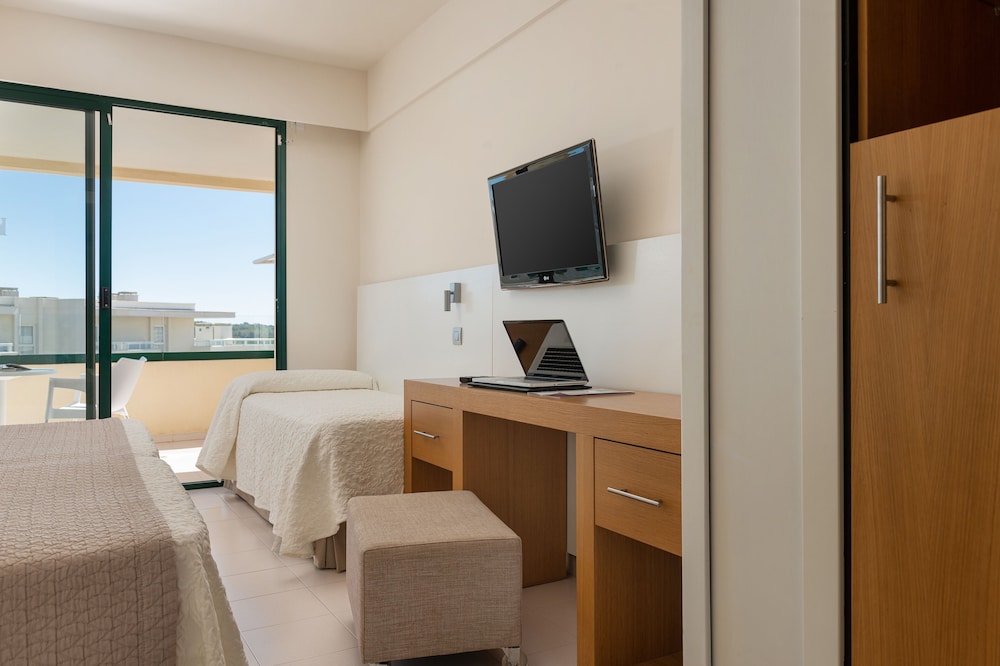 Double Room, Balcony - Photo 5