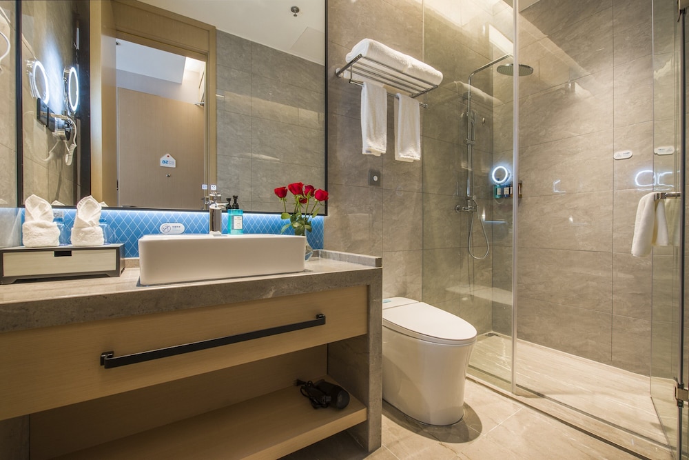 Standard Room, 2 Double Beds, City View - Photo 2
